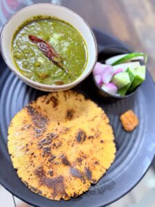 Makke ki Roti+sarso ka saag